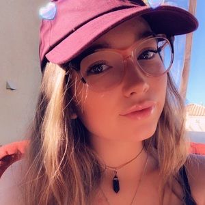 Meet your Posher, Kay